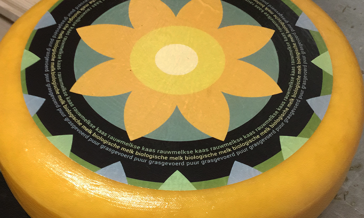 Foto van de Kaassticker ontwerp van Christa Moesker, voor de kazen van Anita Jongman